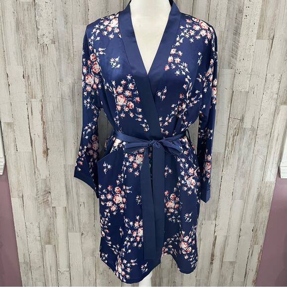 Morgan Lane X FabFitFun Navy Blue Floral Satin Robe S/M - Picture 1 of 6